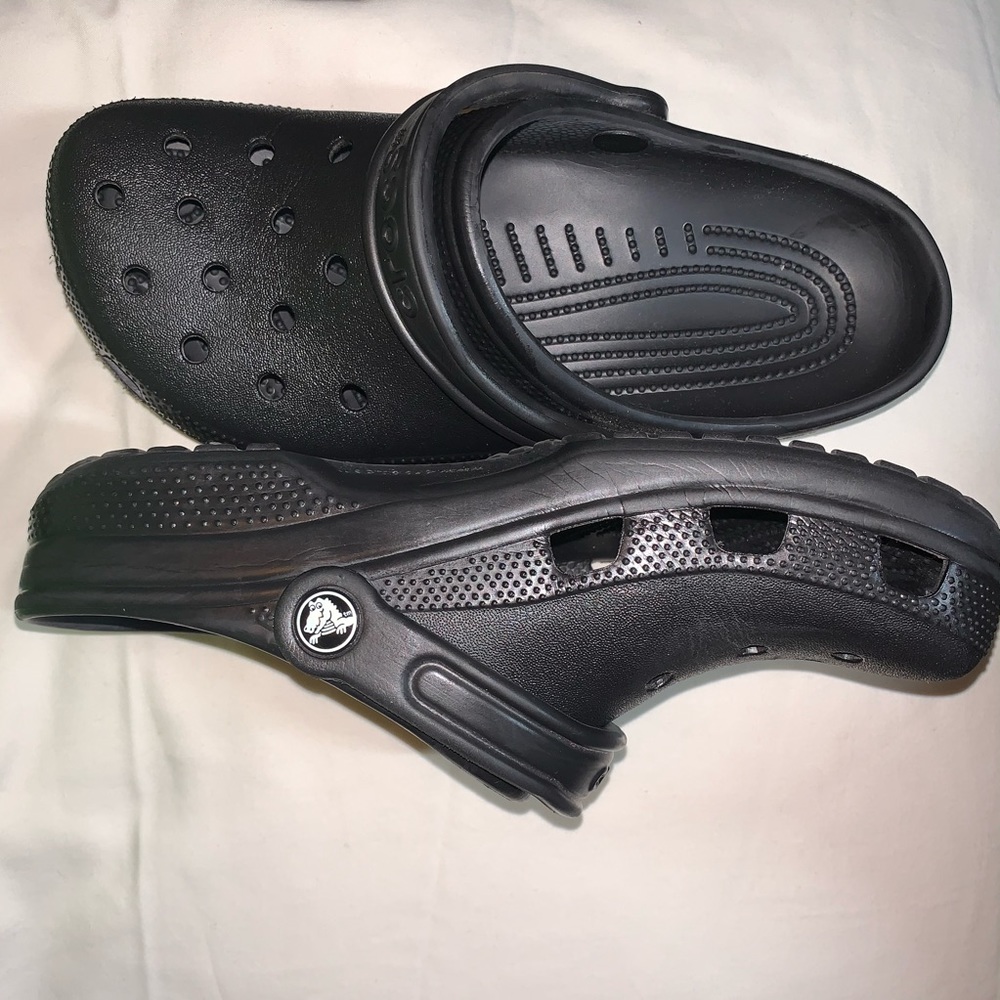 Black Crocs